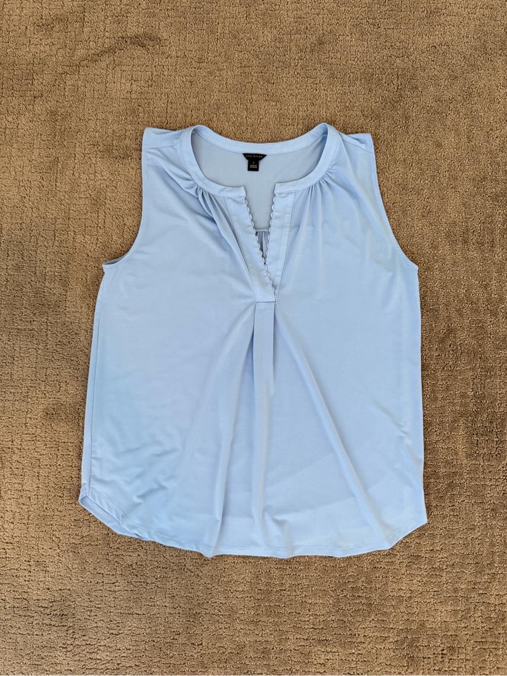 EUC Ann Taylor Light Blue Shell Top, Size Small (fits like a Medium)